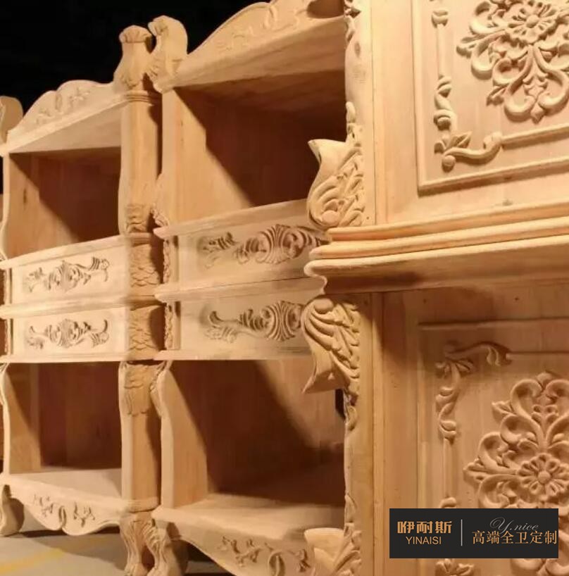 第十一步：木磨。把木頭表面的毛刺打磨掉，有小坑挖或黑疤的地方挖掉后填補起來、并打磨光滑。
